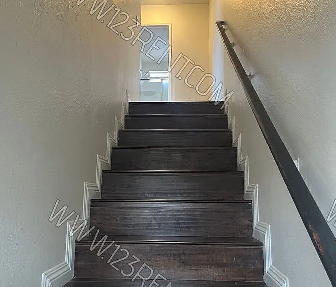 411 W Avenue J #5 — Photo 12