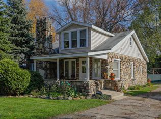 412 S 4th St, Sturgis, MI