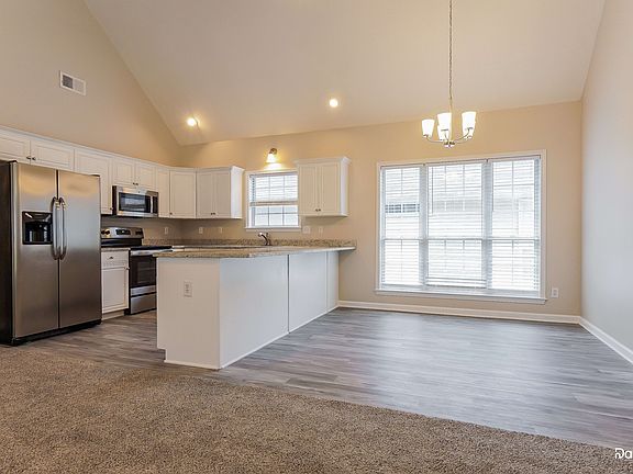 4th image of 396 Camden Cove Cir