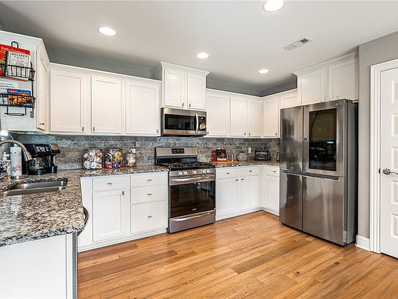 5th image of 601 Bellmara Cir