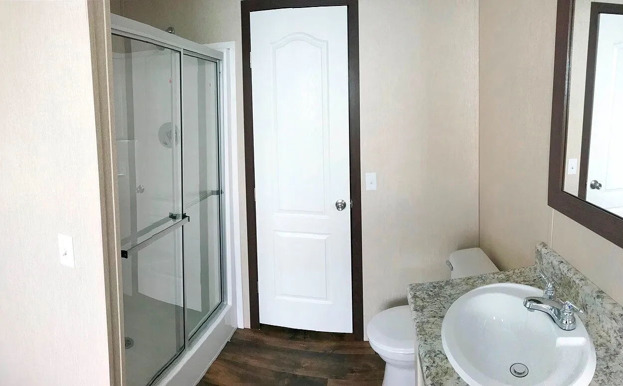 3 bed, 2.0 bath, 1080 sqft, $1,350 — Photo 3