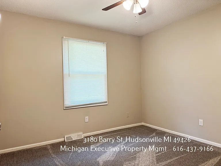 3180 Barry St — Photo 14