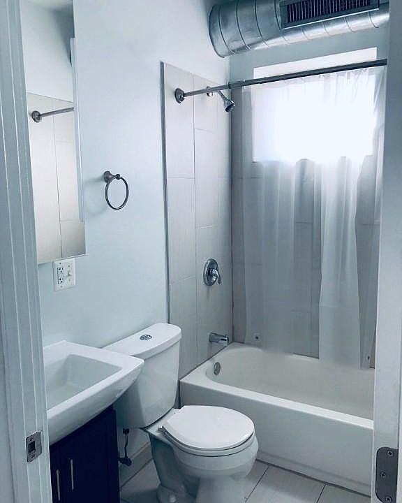 1st image of 625 E Groveland Park #3/3