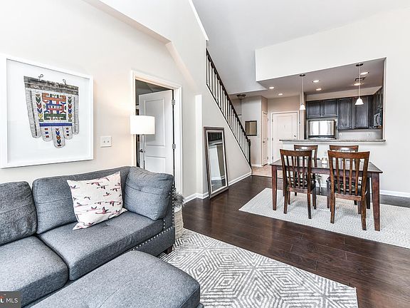 5th image of 2655 Prosperity Ave APT 419