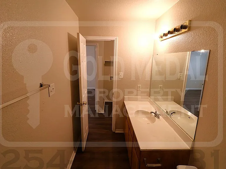 3308 Cantabrian Dr — Photo 7