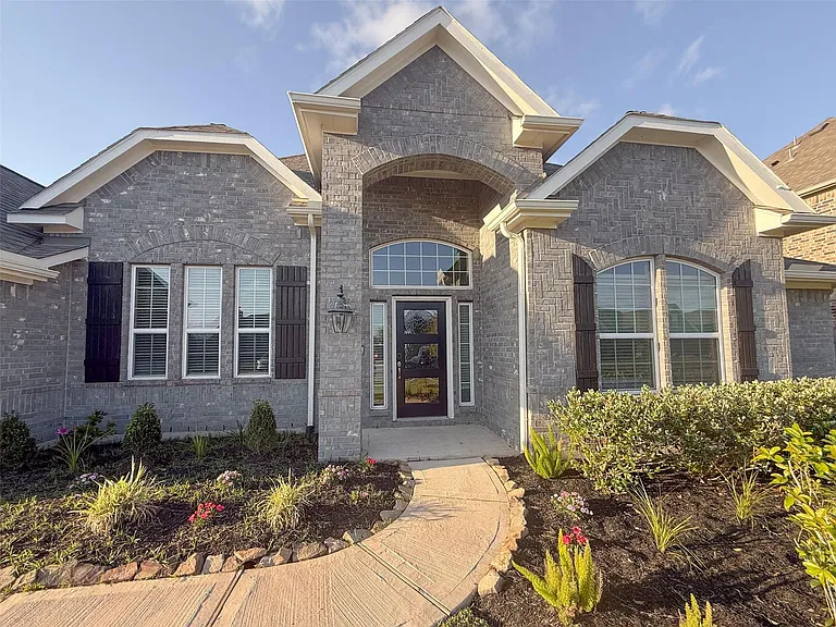 1524 N Blue Bonnet Ln — Photo 3