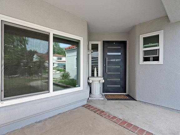 4th image of 13951 Badger Ave