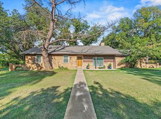 205 S Washington St, Cleburne, TX 76031