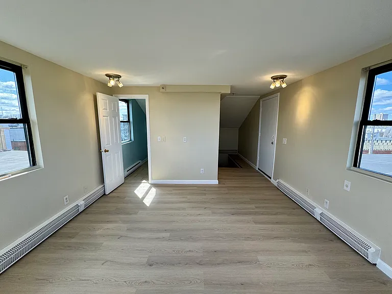 120 Spruce St #15 — Photo 13
