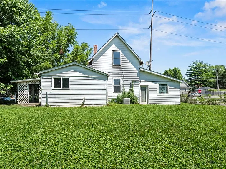 1375 E Minnesota St — Photo 13