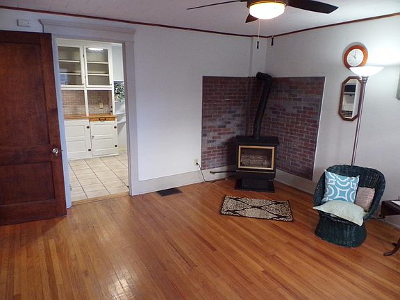 4th image of 416 Norwood Ave