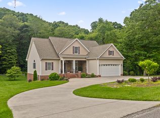 3375 Wilson Ave, Signal Mountain, TN 37377