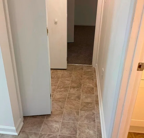 126 Village Ct — Photo 8