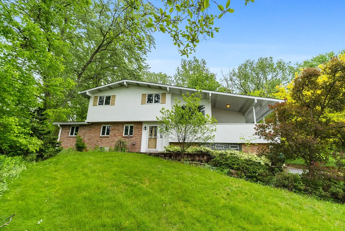 4623 Covert Cir photo 1