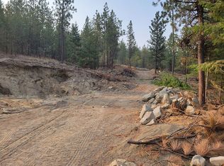 21919 W Southbank Rd, Nine Mile Falls, WA 99026