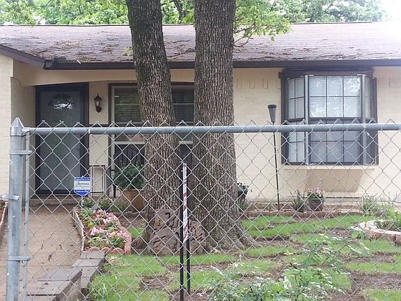 3rd image of 10710 Big Thicket Dr