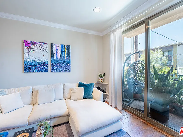 5254 Corteen Pl #10 — Photo 16
