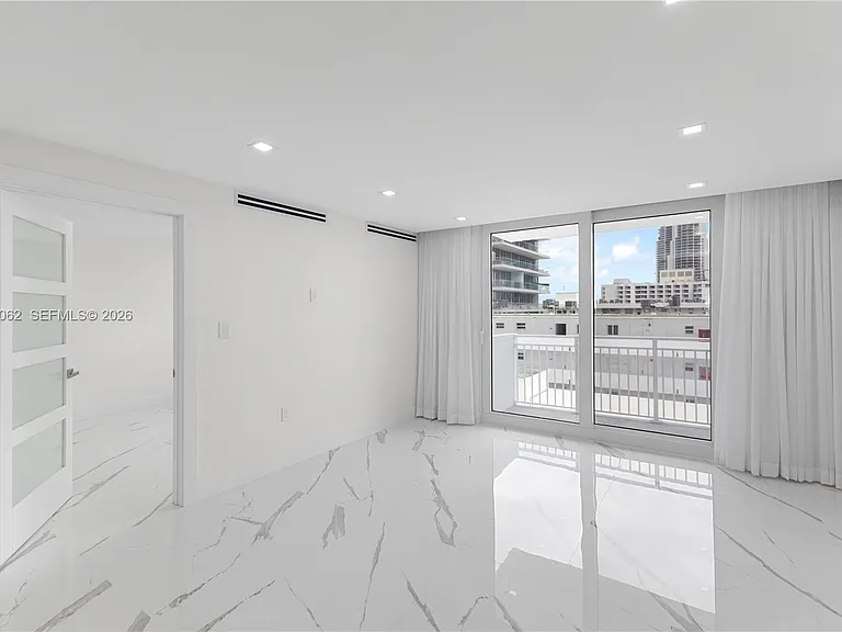 345 Ocean Dr #708 — Photo 4