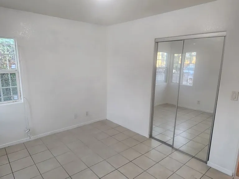 12241 Peach St — Photo 12