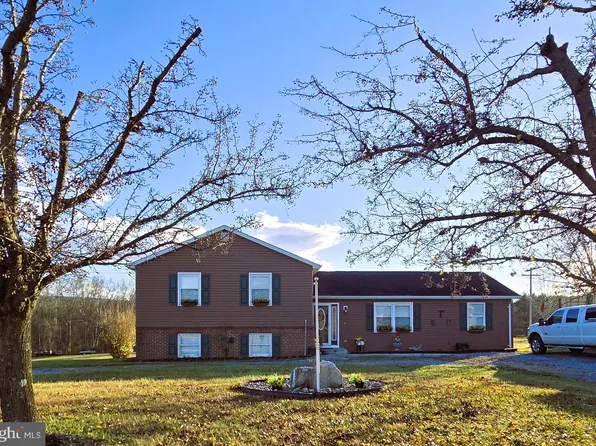 70 Kathys Ln, Hedgesville, WV 25427