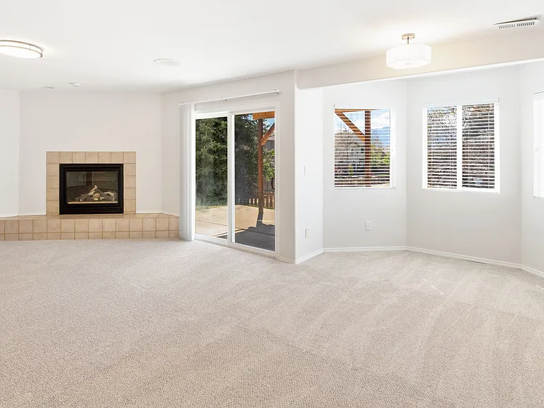 5330 Roundup Dr — Photo 25