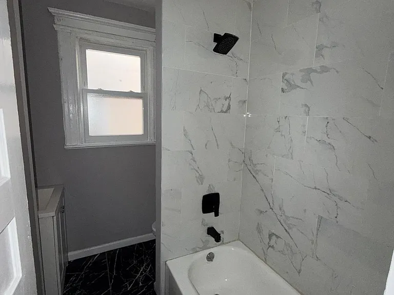253 Ellis Ave #1A — Photo 1