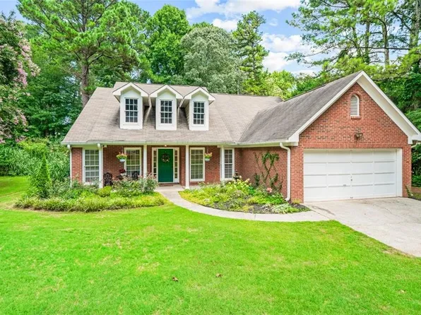 1420 Sassafras Ln, Cumming, GA 30041