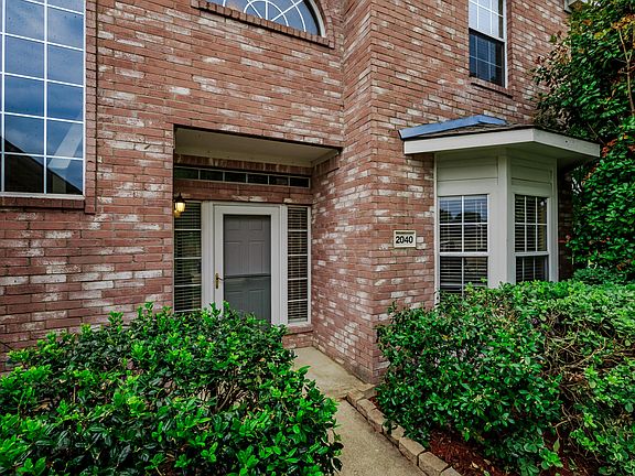 2nd image of 2040 Lake Pointe Dr
