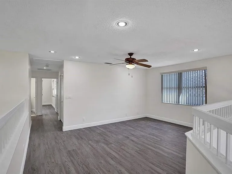 11032 Boston Dr — Photo 22