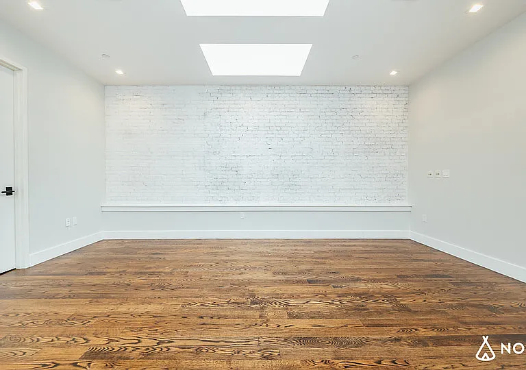 60-15 Myrtle Ave #Z — Photo 11