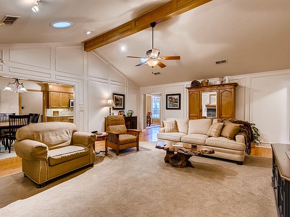 Spacious main living room