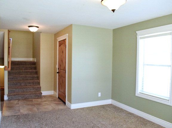 4th image of 641 Bainbridge Ln
