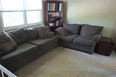 4th image of 400 E Tiverton Way