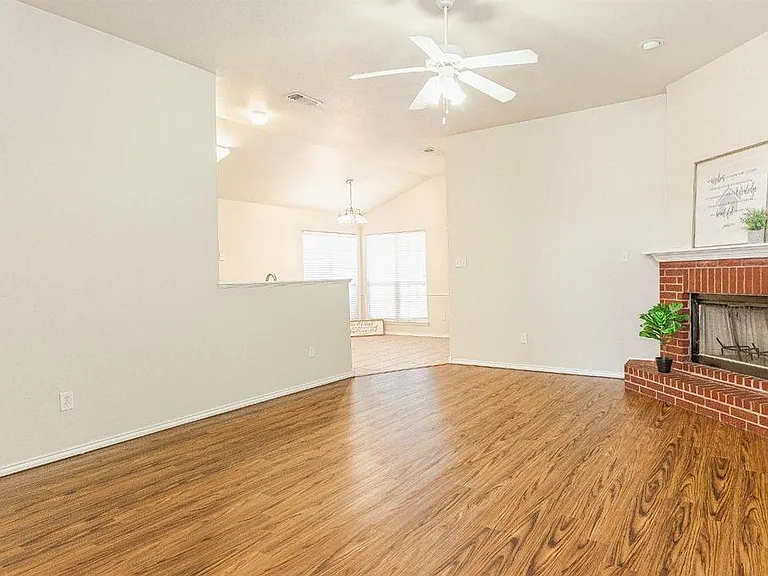 6516 93rd St — Photo 7