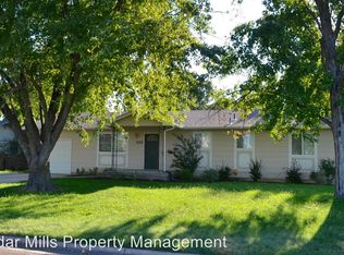 554 N Woodchuck Ln, Wichita, KS 67212