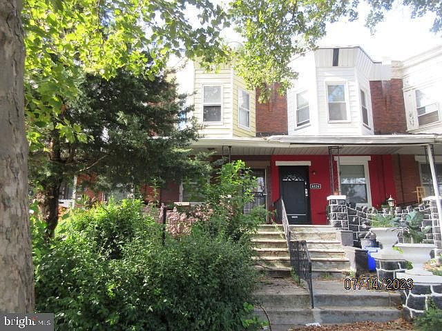 2nd image of 6122 Walnut St