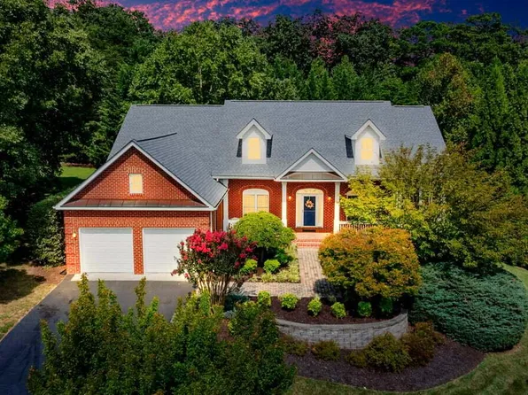 1714 Innsbrooke Dr, Salem, VA 24153