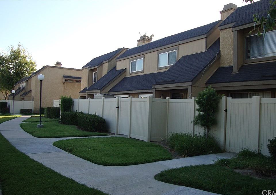 2nd image of 926 Wren Way