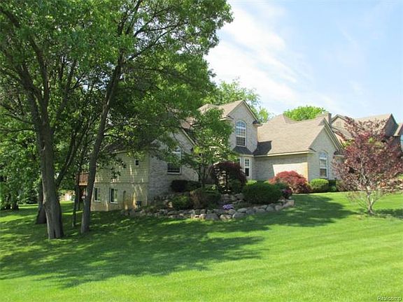 2nd image of 8475 Trenton Dr