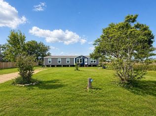 402 Lisa Mae Rd, Bellville, TX 77418