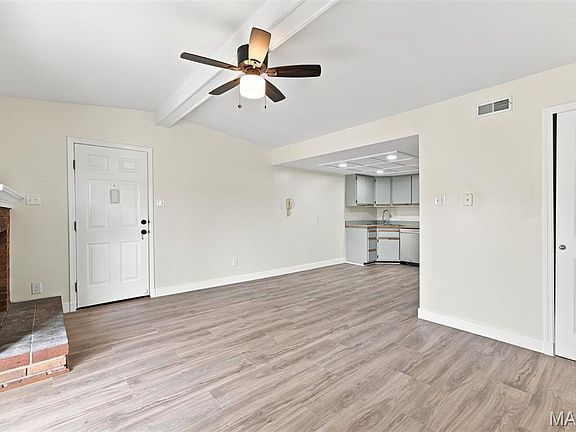 2nd image of 122 Samarra Estates Dr APT I