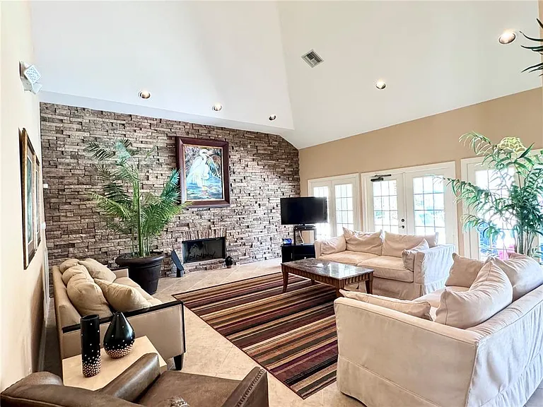 1238 S Missouri Ave #102 — Photo 33
