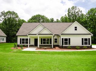1011 Apalachee Shores Ct, Madison, GA 30650