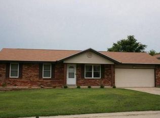 3941 Summertime Dr, Saint Charles, MO 63304