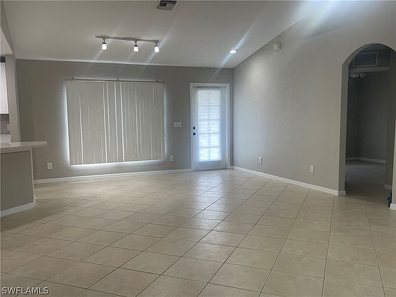 2nd image of 718 Brannen Ave