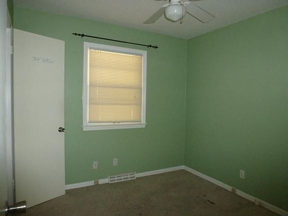 5th image of 10606 Walrond Ave