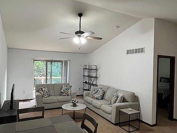 5th image of 117 N Copeland Ln