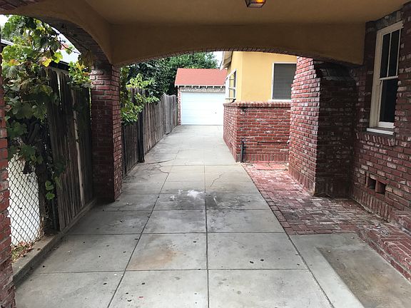3rd image of 2087 El Sereno Ave