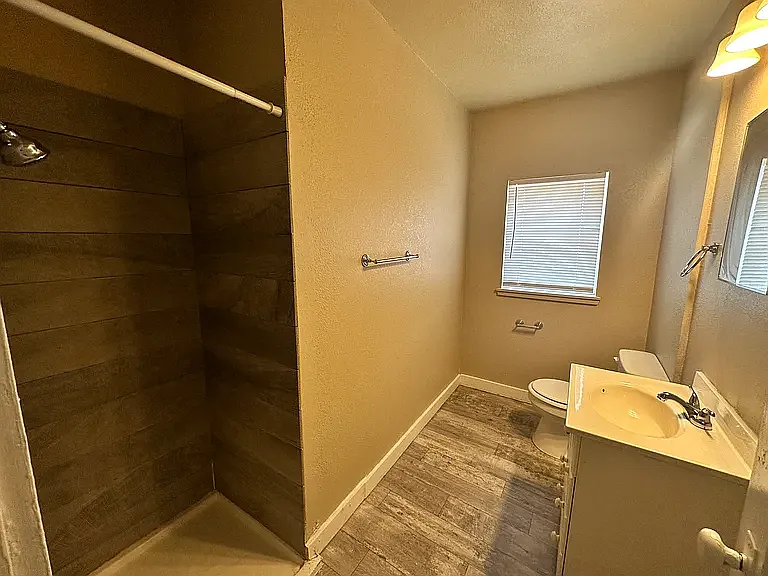 719 Asp Ave #3 — Photo 12
