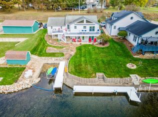 280 Lane 852 Snow Lk, Fremont, IN 46737
